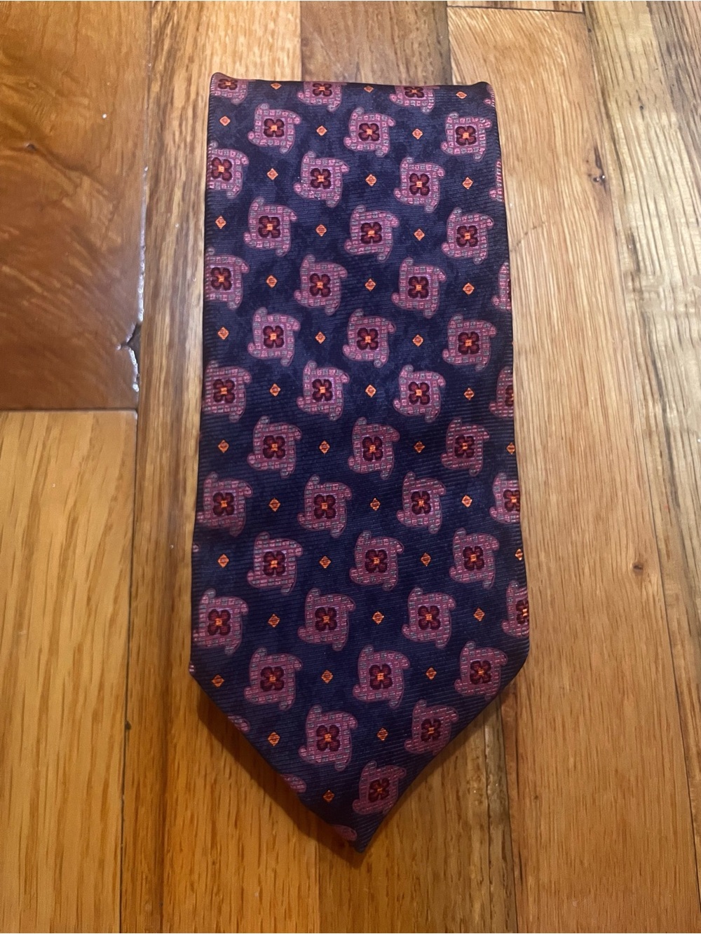 $390 Ermenegildo Zegna Medallion 100% Italian Silk Tie